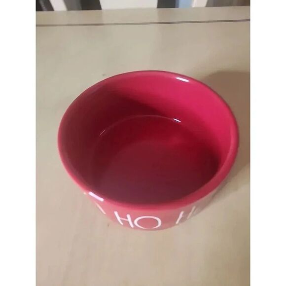 NEW RAE DUNN CHRISTMAS WATER FOOD DOG BOWL LARGE RED WHITE - Picture 2 of 3